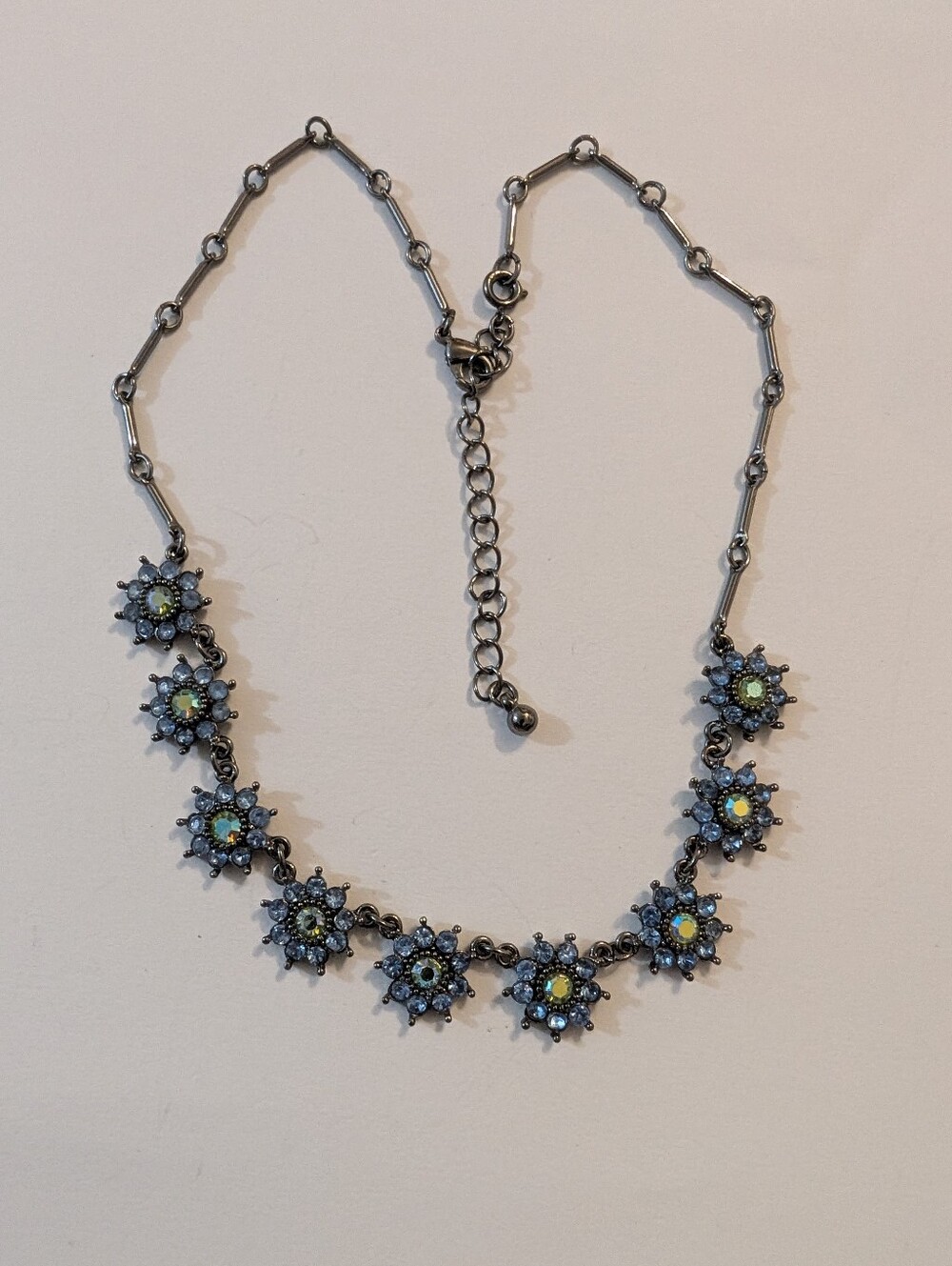 Avon Blue Aurora Borealis Crystal Daisy Flower Station Necklace